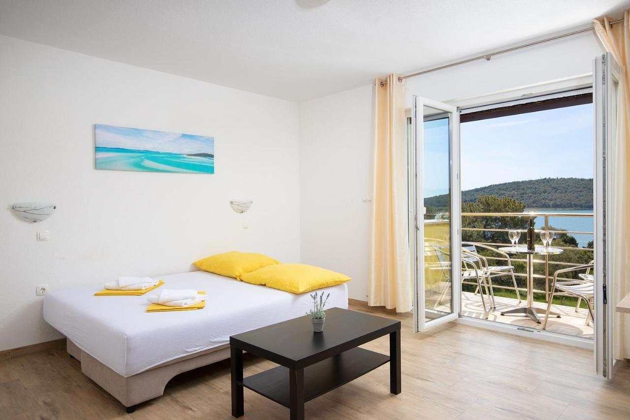 Apartmani Mirna Luka Pomer Dış mekan fotoğraf